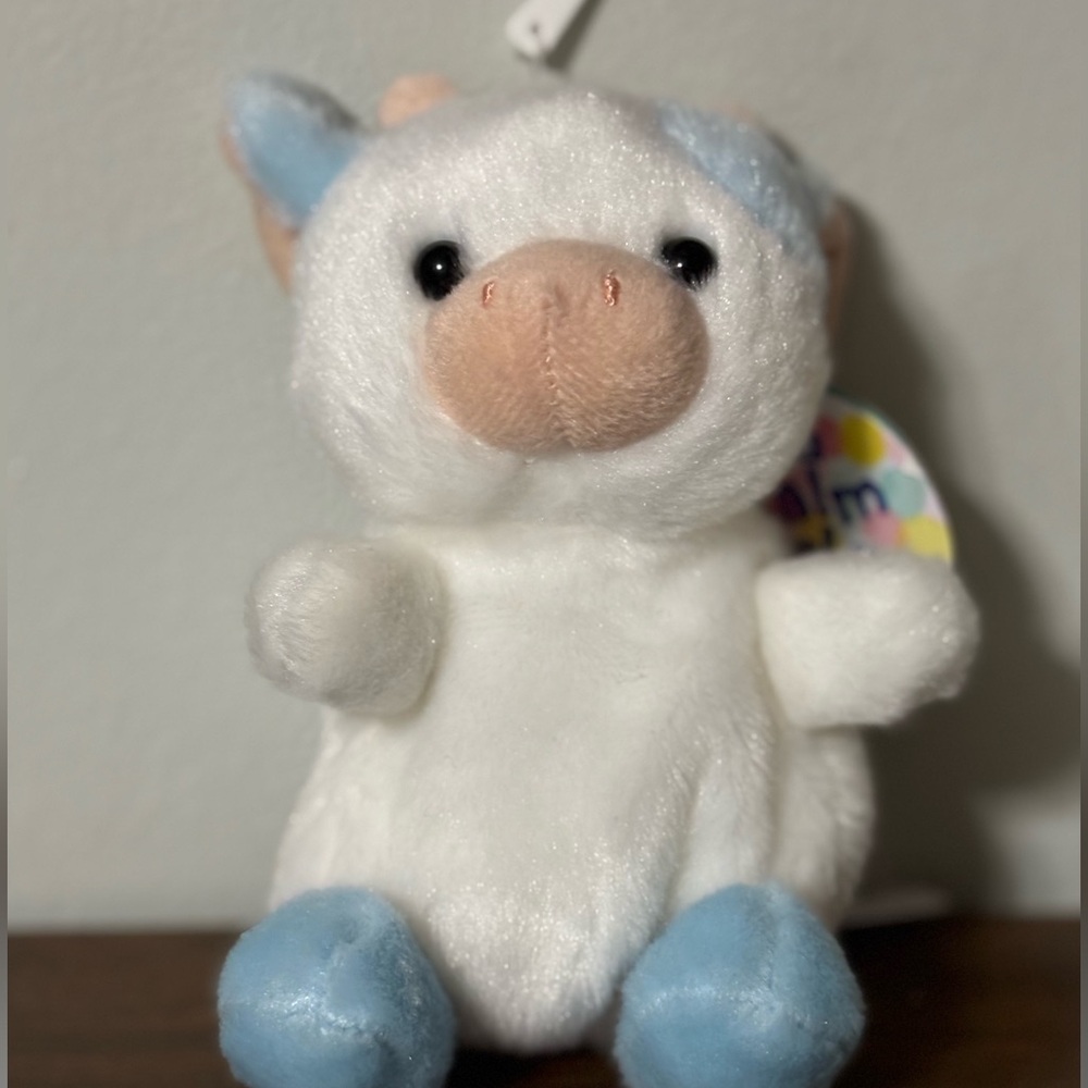 Skyla🫐The Blueberry Cow Plam Pal!